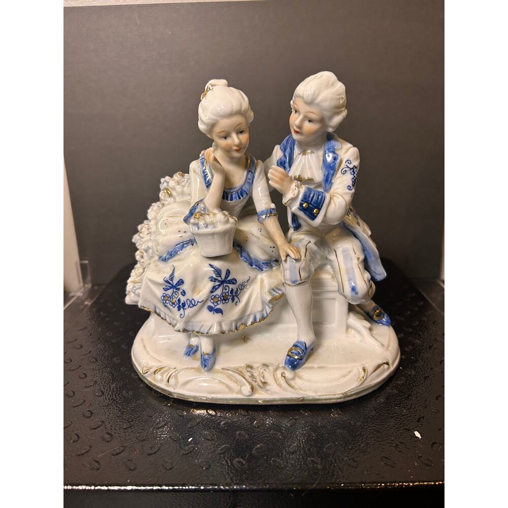 Victorian Couples Figurine